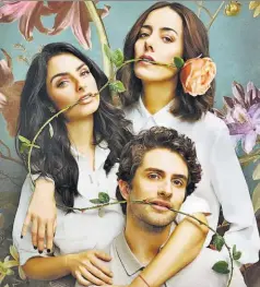  ??  ?? Miércoles 27 de noviembre de 2019 "La casa de las flores" es una de las series de Netflix más exitosas y que suma más seguidores en cada temporada.