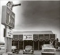  ?? TOM PURIN / THE PALM BEACH POST ?? June 1970: Broadway Joe’s in Lake Worth.