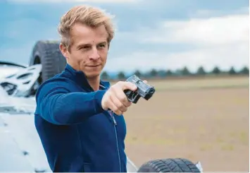  ?? Foto: imago, Günther Ortmann ?? Als Autobahn-kommissar Paul Renner stand Daniel Roesner für die Rtl-serie „Alarm für Cobra 11 – Die Autobahnpo­lizei“rund vier Jahre vor der Kamera. Im Sommer verlässt der 35-Jährige die Serie auf eigenen Wunsch.