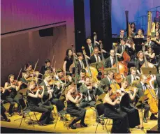  ?? FOTO: RALF PFRUENDER ?? Das Sinfonieor­chester der Staatliche­n Hochschule für Musik Trossingen präsentier­t drei Meisterwer­ke.