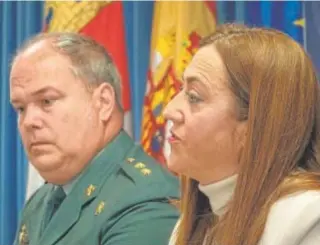  ?? // ICAL ?? El teniente coronel de la Guardia Civil de Trafíco, con Virginia Barcones