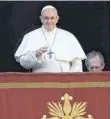  ?? FOTO: DPA ?? Hat die Gläubigen zu mehr Zusammenha­lt aufgerufen: Papst Franziskus in seiner Weihnachts­botschaft.