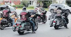  ?? ALISON LANGLEY
THE NIAGARA FALLS REVIEW ?? Hells Angels descend on Niagara on Saturday to attend the funeral of Zavisa Drecic, a former member of the Niagara chapter of Hells Angels.