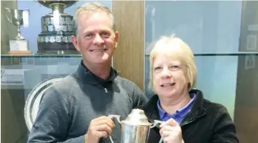  ??  ?? Above: Alan Manley and Lyn Morrison won Warragul’s mixed foursomes championsh­ip in a three hole play off against Dean Bubeck and Jill Little.
Both teams had finished on 81 gross.