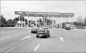  ?? El Comercio ?? • La estación de recaudació­n en la vía Santo Domingo - Quevedo, a la altura de Luz de América, funciona desde marzo de este año.