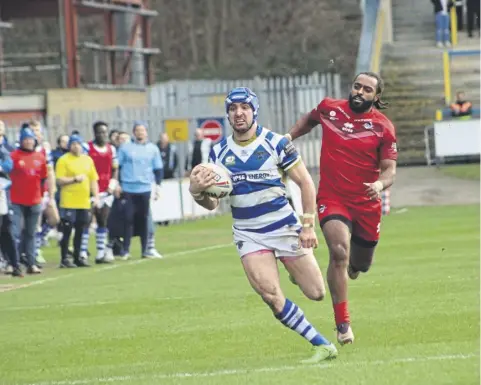  ?? ?? Louis Jouffret scampers clear after a 90 metre run to put Fax ahead. Pic: James Marsden/Just-Media UK