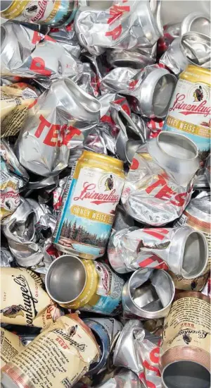  ?? Jenn Ackerman / The New York Times ?? Leinenkuge­l’s brewery has found nationwide success with shandies, leaving the future of its flagship beer in doubt, though many longtime and faithful drinkers cling to the original.
