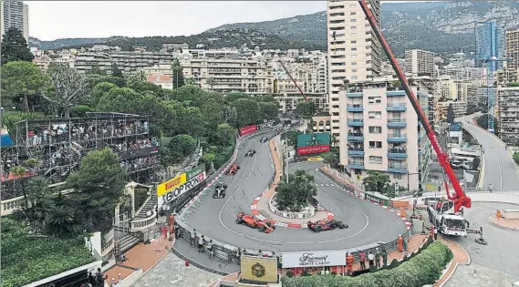  ?? FOTO: GETTY ?? El GP de Mónaco de Fórmula 1 fue una auténtica ‘procesión’ de coches por las calles del Principado por la dificultad que tuvieron los pilotos para adelantar a coches más lentos