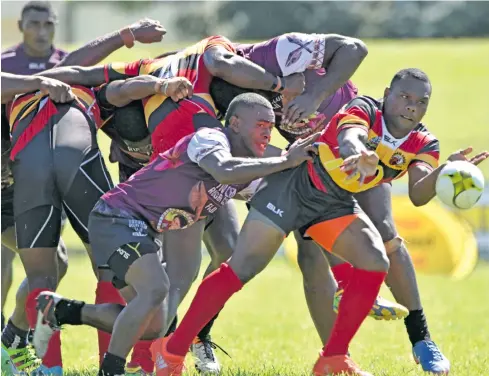  ?? Waisea Nasokia ?? Action between McDonald’s Saunaka and Tovolea at Lawaqa Park on January 19, 2018.Photo: