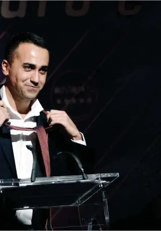  ?? LaPresse ?? Nuovo corso Luigi Di Maio ieri si è tolto la cravatta in segno di “liberazion­e”, dopo le dimissioni da capo politico