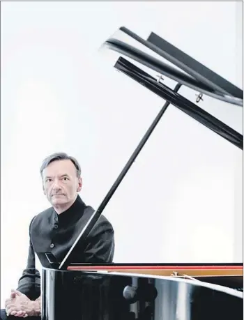  ?? Sim Canetty-Clarke ?? STEPHEN HOUGH, the accomplish­ed pianist who was the first classical performer to be awarded a MacArthur fellowship, will play Saturday in Beverly Hills with the Berlin Philharmon­ic Wind Quintet.