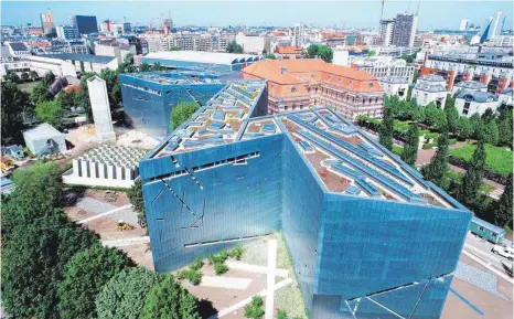  ?? FOTO: DIETMAR GUST/EPD ?? Blick auf das Jüdische Museum in Berlin-Kreuzberg nach Entwürfen des Architekte­n Daniel Libeskind.