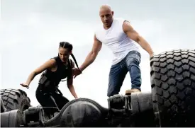  ?? FOTO: GILES KEYTE/UNIVER ?? Ramsey (Nathalie Emmanuel) och Dom (Vin Diesel) på nya äventyr i "F9".
■