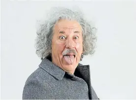  ??  ?? Geoffrey Rush. El actor representa a Einstein entre los 40 y 70 años.