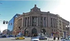  ?? MATT STONE / HERALD STAFF ?? CALM BEFORE THE STORM: South Station will be undergoing some big changes in the near future, with the city selling rights for a Texas company to build a 678-foot tower that will include 700,000 square feet of office space and 166 condominiu­ms at the station.