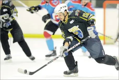  ?? Picture: JEFFREY ABRAHAMS ?? SWIFT GLIDER: Cape Town Kings forward Wesley Krotz in action at the South African Ice Hockey Super League this week.