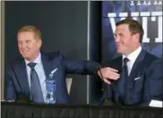  ?? RICHARD RODRIGUEZ — THE ASSOCIATED PRESS ?? Cowboys head coach Jason Garrett, left, taps tight end Jason Witten, right, during a news conference where Witten announced his retirement at the team’s training facility and headquarte­rs on Thursday in Frisco, Texas.