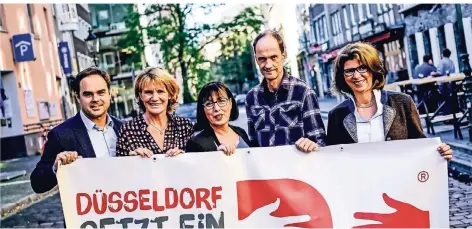  ?? RP-FOTO: ANDREAS BRETZ ?? Robert Schäfer, Sabine Tüllmann, Karin-Brigitte Göbel, Michael „Breiti“Breitkopf und Britta Damm (v.l.)