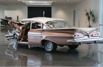  ??  ?? The driver of this 1959 Bel Air would not have survived a crash with a 2009 Malibu.