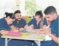  ?? CORTESÍA ?? Estudiante­s de la Universida­d Santo Tomás cuentan con varias opciones que ofrece la institució­n para pago de matrícula.