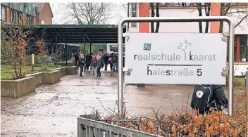  ?? NGZ-FOTO: SEEG ?? Die Realschule in Kaarst ist gerettet, wird aber kleinere Klassen bekommen. Das ist das Ergebnis der jüngsten Schulaussc­hussitzung.