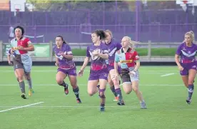  ??  ?? Charlotte Pearce in action for Loughborou­gh Lightning against Harlequins. Picture by Jessica Northfield.