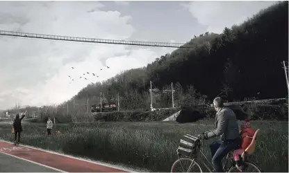  ?? Foto MOC ?? Da viseči most med Grajskim in Miklavškim hribom gotovo bo, je celjski župan Bojan Šrot napovedal pred zadnjimi lokalnimi volitvami, na katerih je dobil šesti mandat.