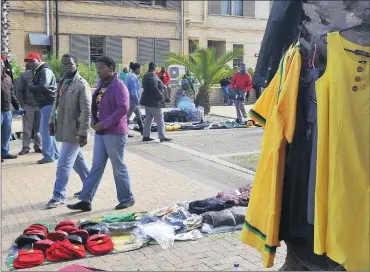  ?? Picture: COURTNEY AFRICA ?? WAITING GAME: ANC supporters waited outside the closed doors of the party’s provincial conference at the CPUT campus in Bellville while 700 delegates voted for their new provincial executive committee yesterday.