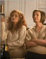  ?? JEROME PREBOIS — SONY PICTURES CLASSICS VIA AP ?? This image released by Sony Pictures Classics shows Michelle Pfeiffer, left, and Susan Coyne in a scene from “French Exit.”
