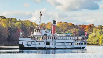  ?? MUSKOKA TOURISM ?? A trip on Lake Muskoka on the RMS Segwun is a marvellous, carefree way to see Ontario’s fall colours.