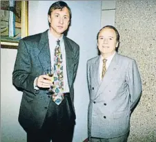  ?? FOTOS: MD ?? Arriba, en las elecciones de 1989, contra Sixte Cambra, que en 1993 se incorporó a la junta de Núñez (a la derecha, brindis con Cruyff tras su reelección). Las relaciones con Pujol siempre fueron tensas. Y, abajo, tras su triunfo en 1978