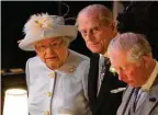  ??  ?? Eugenies Großeltern Queen Elizabeth und Prinz Philip mit Onkel Charles (69)