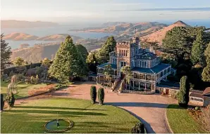  ??  ?? You can book a high tea in Larnach Castle, or enjoy a candle-lit dinner there.