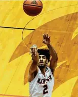  ?? Billy Calzada / Staff photograph­er ?? UTSA senior Jhivvan Jackson is atop many categories in the Roadrunner­s’ record book, but he hopes to do something he’s never done before and win a Conference USA tournament game.