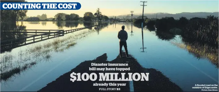  ?? Picture: Alan Gibson ?? A flooded road on the outskirts of Edgecumbe.