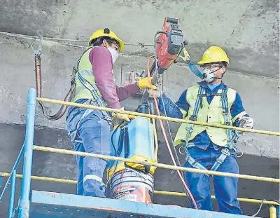  ??  ?? PROTECCIÓN.
El Director de Obra debe denunciar si no se cumplen los protocolos de prevención.