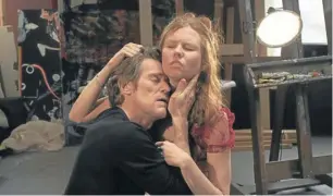  ??  ?? Willem Dafoe y Shanyn Leigh