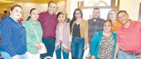  ?? ?? l El alcalde Antonio Astiazarán se reunió con comerciant­es del área urbana y comunidade­s rurales del Municipio.