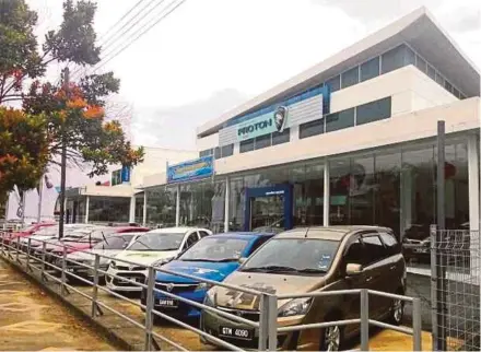  ??  ?? Proton has directed its dealers to upgrade from 1S to 3S centres, which offer sales, service and spare parts under one roof.