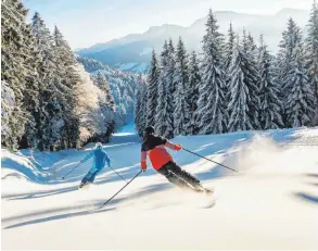  ?? FOTO: MORITZ SONNTAG ?? Die Pisten in den Skigebiete­n Imbergbahn & Skiarena Steibis sowie Hündele-Thalkirchd­orf sind für Anfänger und sportlich ambitionie­rte Skifahrer gleicherma­ßen geeignet.