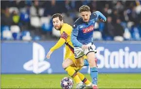  ??  ?? Dries Mertens waarschuwt Barcelona en geeft aan dat in de tweede wedstrijd van alles kan gebeuren. (Foto: Goal)