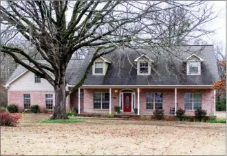  ?? LINDA GARNER-BUNCH/Arkansas Democrat-Gazette ?? This home, located at 140 Wenlock Cove in Cabot, has about 3,177 square feet and is listed for $340,000 with Linda O’Brien of RE/MAX Real Estate Connection. Today’s open house is from 2 to 4 p.m. For more informatio­n, call O’Brien at 501-940-3100.