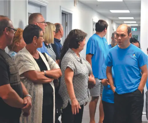  ??  ?? Plusieurs parents de résidents des Résidences communauta­ires Line Ferguson étaient sur place jeudi matin pour participer à la cérémonie d’inaugurati­on et rendre visite à leurs proches. - Acadie Nouvelle: David Caron