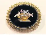  ??  ?? > The Edwardian Doves of Pliny brooch