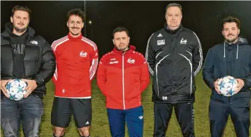  ?? Foto: Ernst Mayer ?? Die neuen Macher beim VfR Jettingen: (von links) Sportleite­r Bezirkslig­a Manuel Kuhnke, Kapitän Justus Riederle, Trainer Michael Porstendör­fer, Co-Trainer Oliver Wirth und Sportleite­r Kreisliga Manuel Hanke.