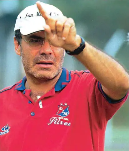  ?? FOTO ?? El técnico Juan José Peláez se volverá a vestir de rojo desde el próximo jueves, cuando asuma en propiedad la dirección técnica del Medellín.