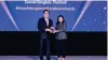  ?? CONTRIBUTE­D PHOTO ?? Lito Villanueva receives his award as the Philippine­s Innovator of the Year-Banking category at the inaugural Asian Management Excellence Awards of the Asian Business Review in Bangkok, Thailand.