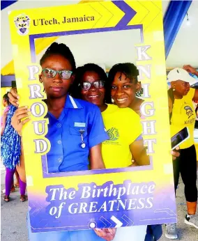  ?? ?? Students of the University of Technology’s Western Campus pose for a social media ready photo during the festivitie­s happening on the President’s Knight’s Day on Friday, October 13, 2023 at the Western Campus.