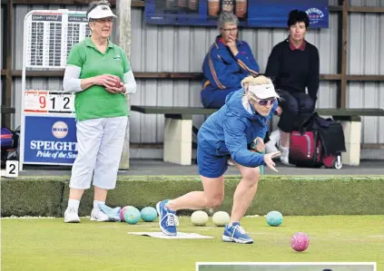  ?? PHOTO: LINDA ROBERTSON ?? How it’s done . . . Helen Carman (left) watches as Bronwyn Stevens delivers a bowl during the final of the Dunedin Casino Classic Women's Pairs at the North East Valley Bowling Club yesterday. Right: Mum and duckling interrupt play.