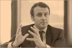  ?? foto: afp ?? El candidato del centro francés, Emmanuel Macron, quiere impedir la fuga del voto de clase media hacia la ultraderec­ha de Le Pen.